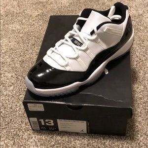 Air Jordan 11 low